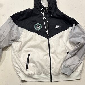 Nike Men's Black, Gray, and White Windbreaker